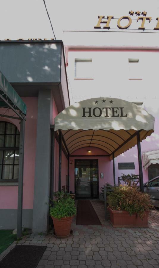 Hotel Rose&Crown Correggio Exteriör bild